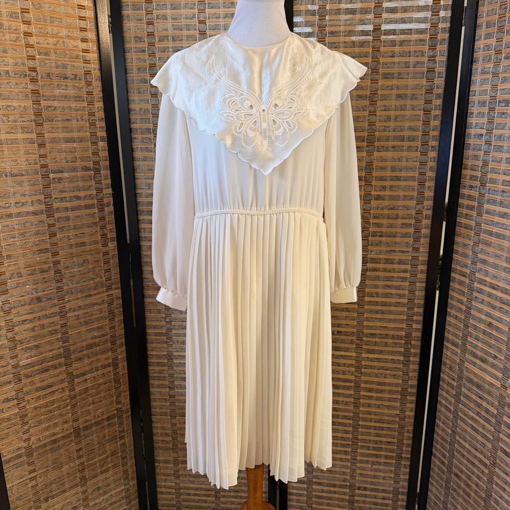 M.E. II by Lucero Pleated Dress Womens 12P Ivory Butterfly Vintage 70s Midi